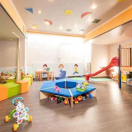Lengauer Hof Szálloda 4*